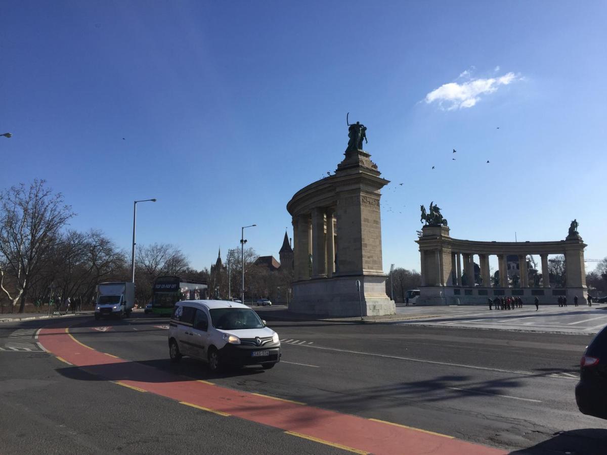 Heroes’ Ii * Budapest